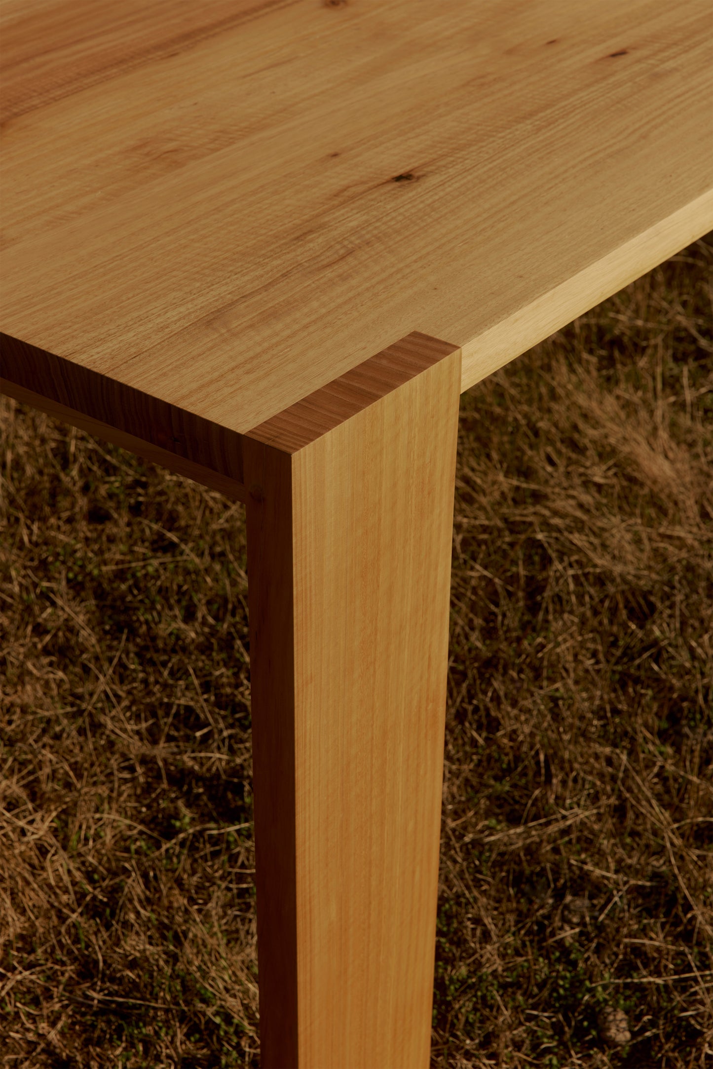 Horizon Table