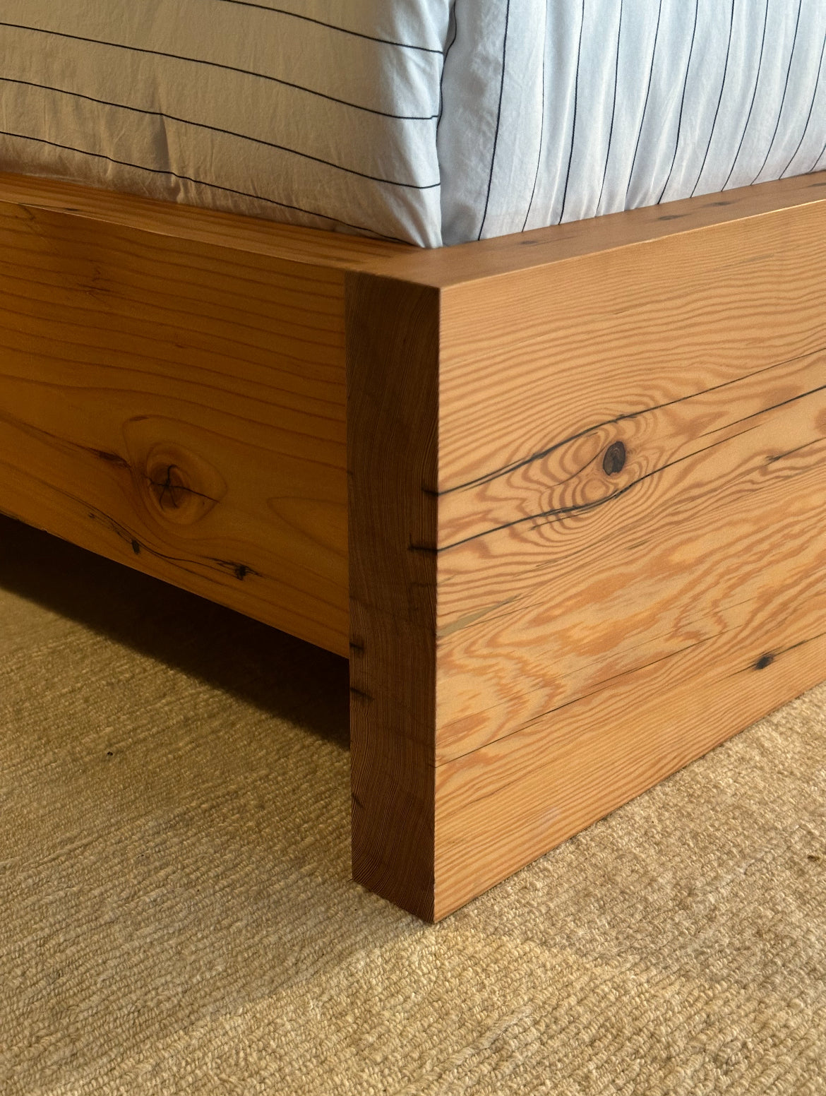 Warehouse Bed - Queen Size, Oregon 60mm