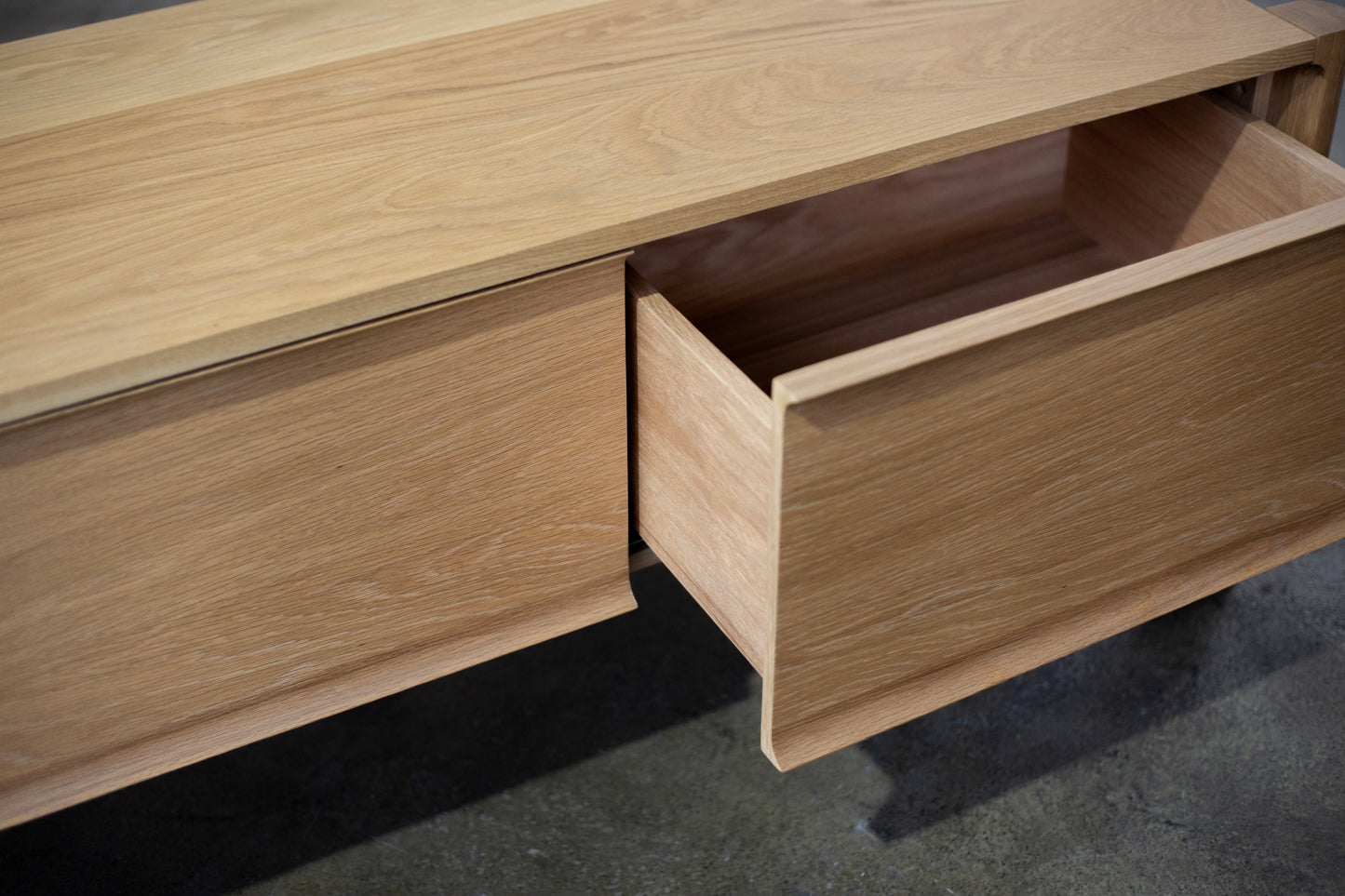 Rennie Entertainment Unit