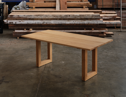 Loop Slim Table