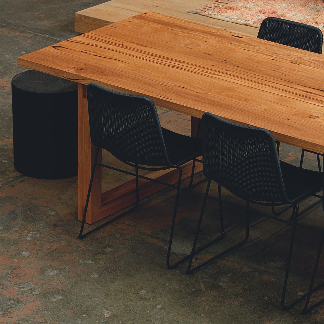 Timber Loop Dining Table – Mark Tuckey
