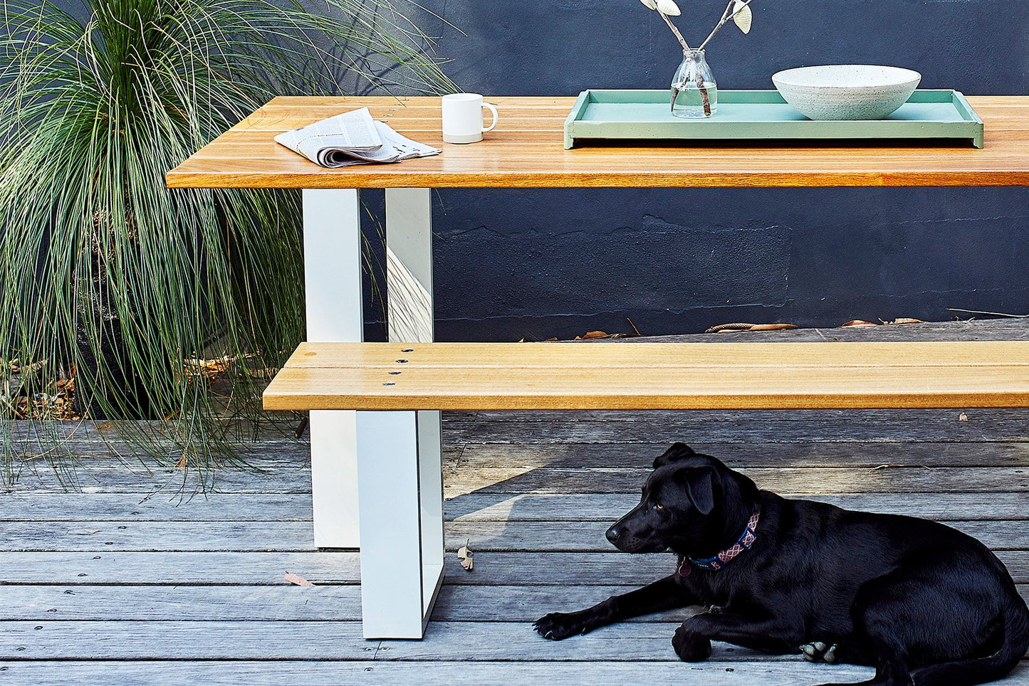 Loop Outdoor Table